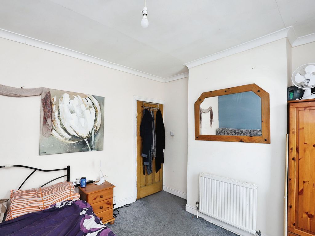 2 bed terraced house for sale in Woodseats Road, Sheffield, South Yorkshire S8, £160,000