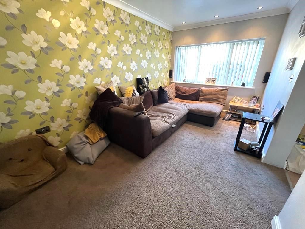 3 bed semi-detached house for sale in Juniper Way, Gainsborough DN21, £160,000