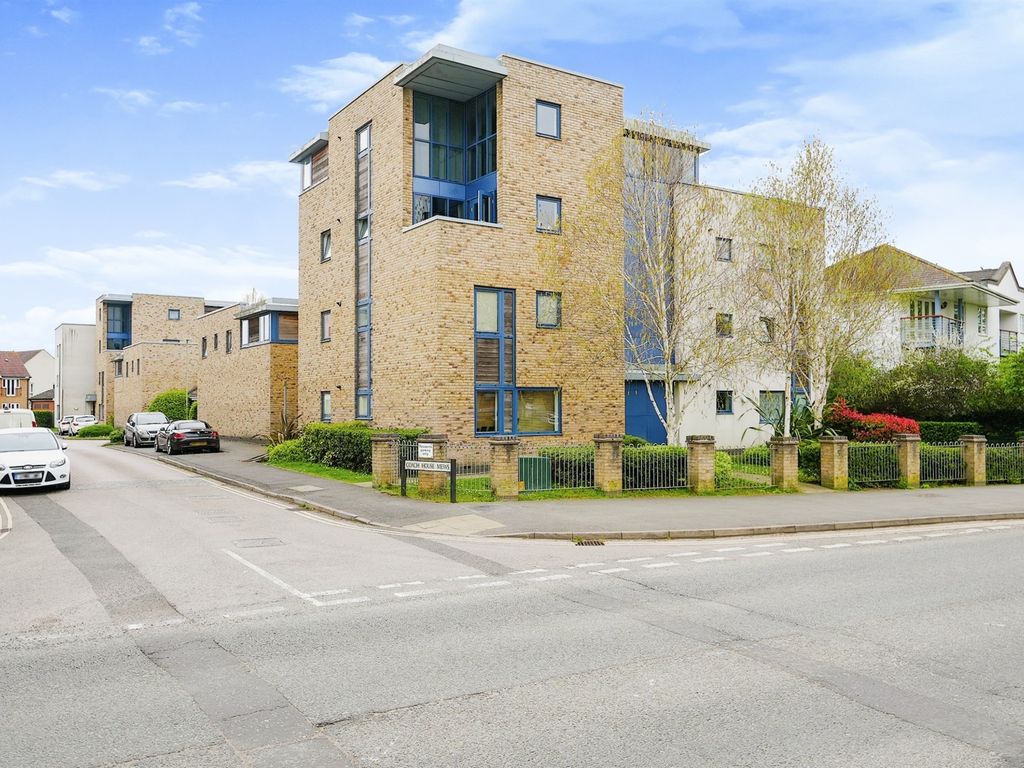 1 bed flat for sale in London Road, Bicester OX26, £110,000