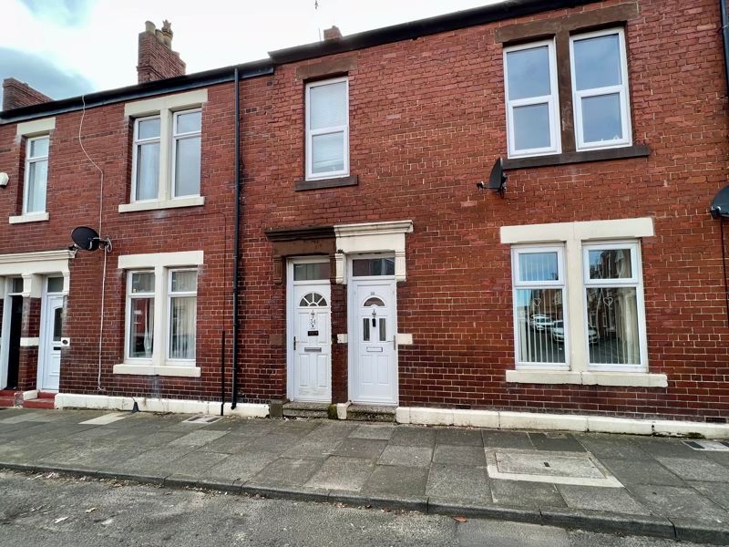2 bed flat for sale in Chirton West View, North Shields NE29, £80,000