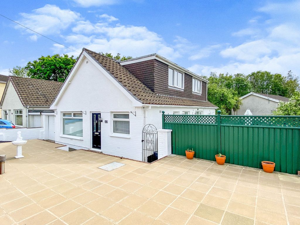 4 bed detached bungalow for sale in Forest Close, Sarn, Bridgend County. CF32, £279,950