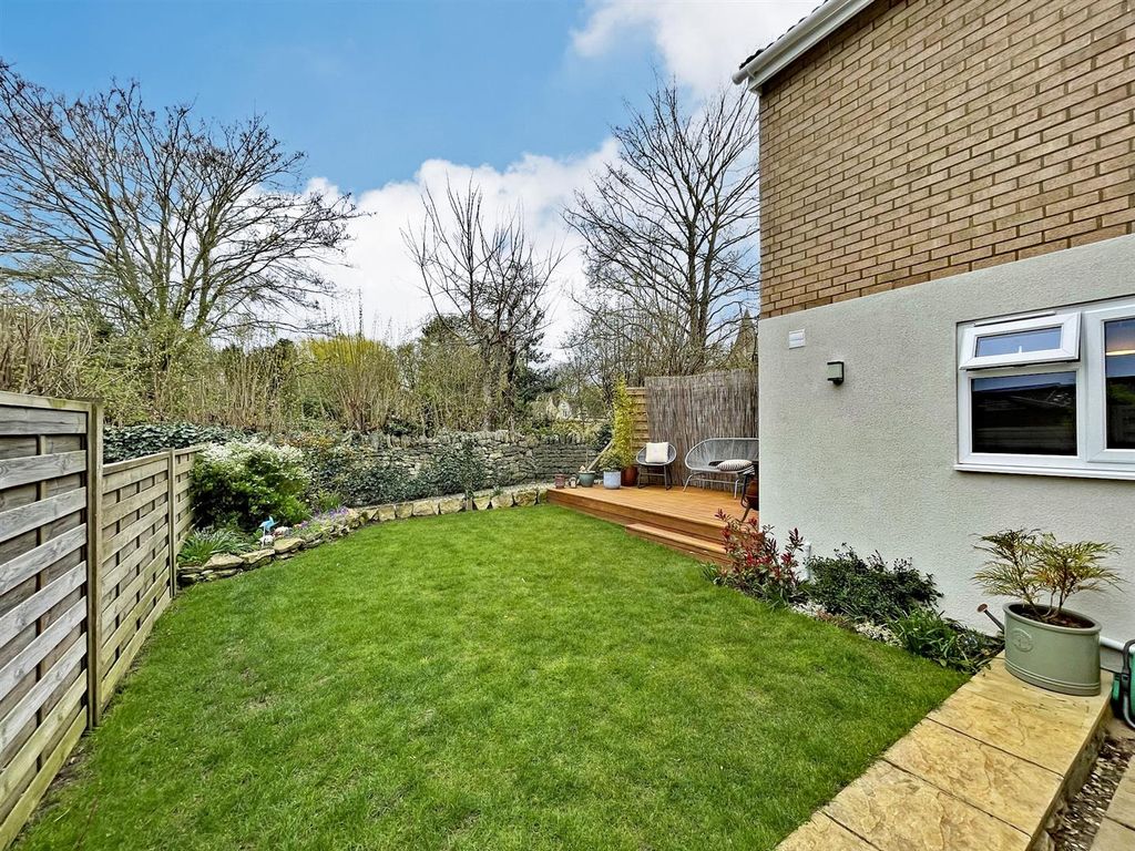 3 bed end terrace house for sale in Orchard Road, Barnack, Stamford PE9, £300,000