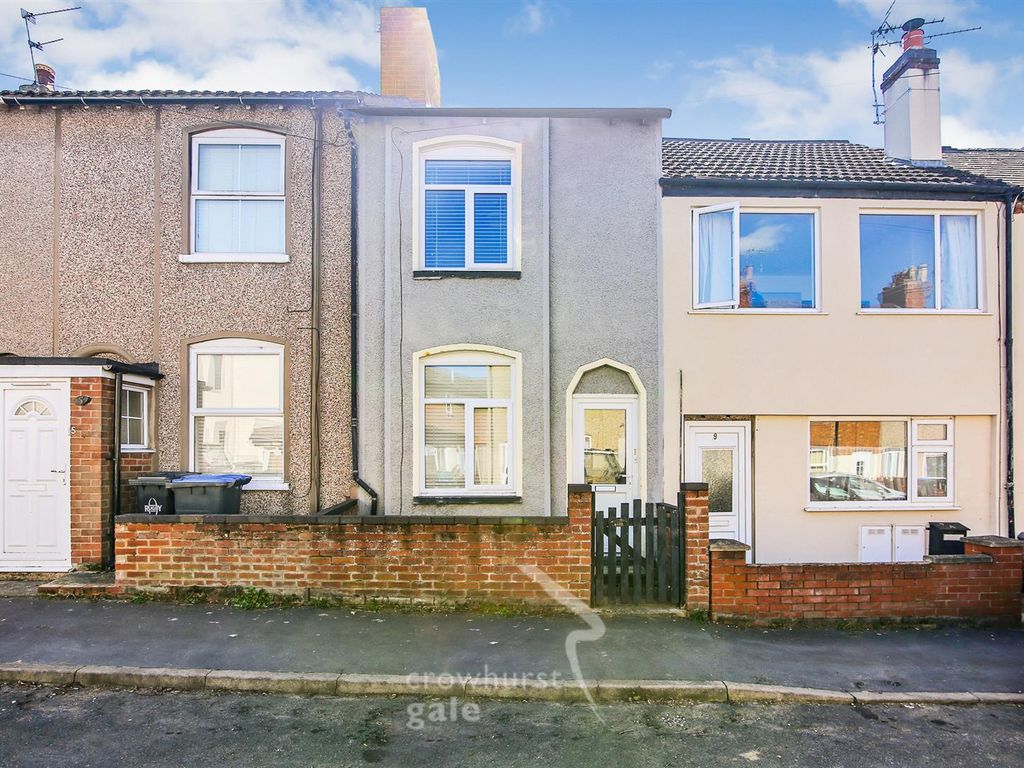2 bed terraced house for sale in Newland Street, Rugby CV22, £165,000