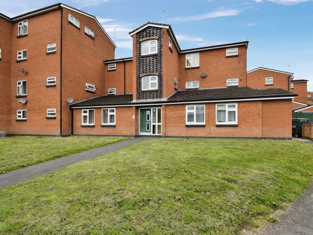 2 bed flat for sale in Bennett Way, Wigston, Leicestershire LE18, £150,000