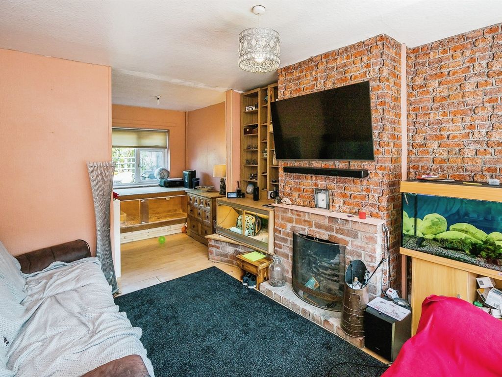 2 bed terraced house for sale in Blacon Point Road, Blacon, Chester CH1, £140,000