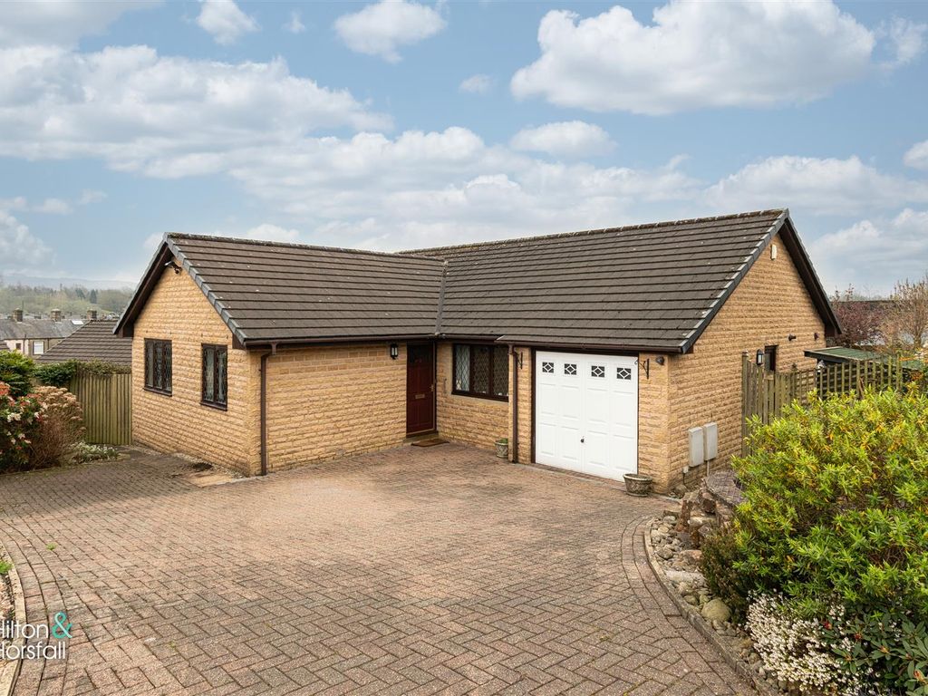 3 bed detached bungalow for sale in Arncliffe Grove, Barrowford, Nelson BB9, £334,950