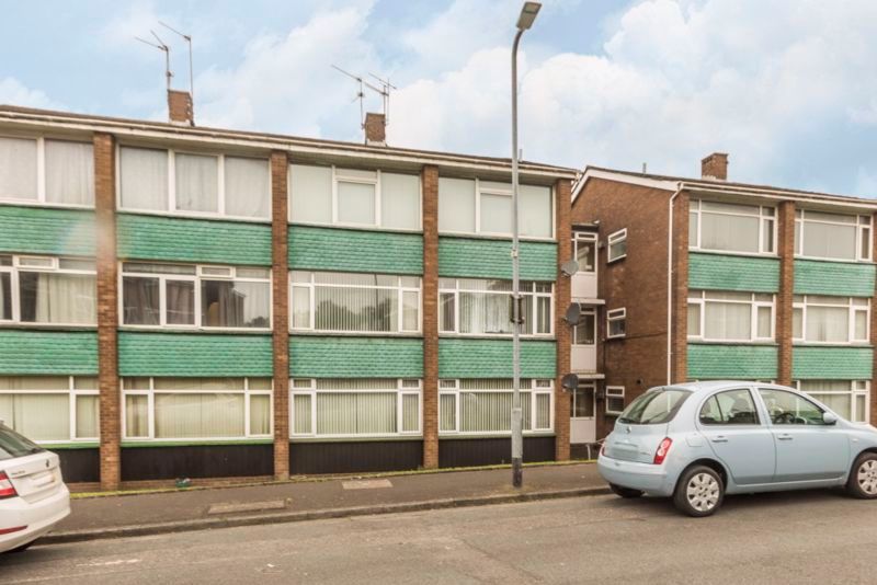 2 bed flat for sale in Kennerleigh Road, Rumney, Cardiff CF3, £130,000