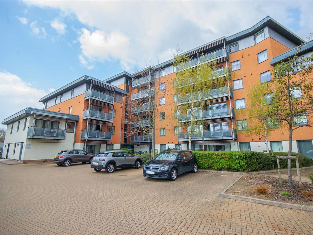 1 bed flat for sale in Lynmouth Avenue, Chelmsford CM2, £66,000