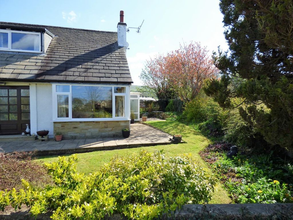 3 bed detached house for sale in Aire Dene, Off Keighley Road, Skipton BD23, £315,000