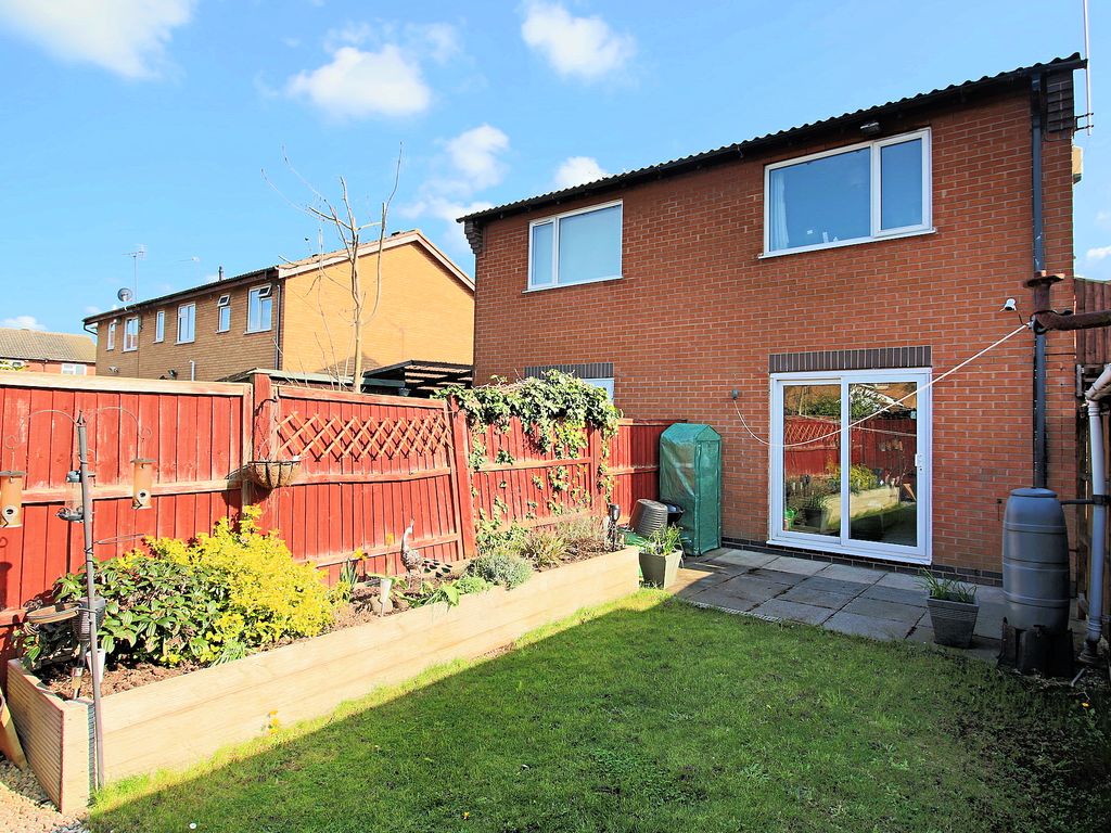 2 bed semi-detached house for sale in Moorland Road, Syston LE7, £214,950