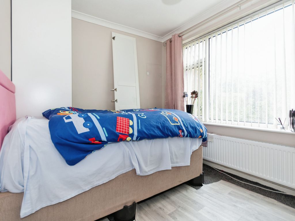 3 bed maisonette for sale in Old Lode Lane, Solihull, West Midlands B92, £190,000