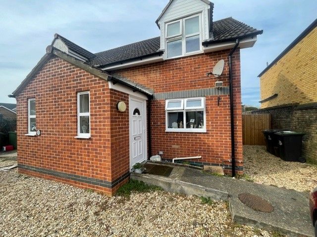 2 bed semi-detached house for sale in Hitchin Street, Biggleswade SG18, £250,000