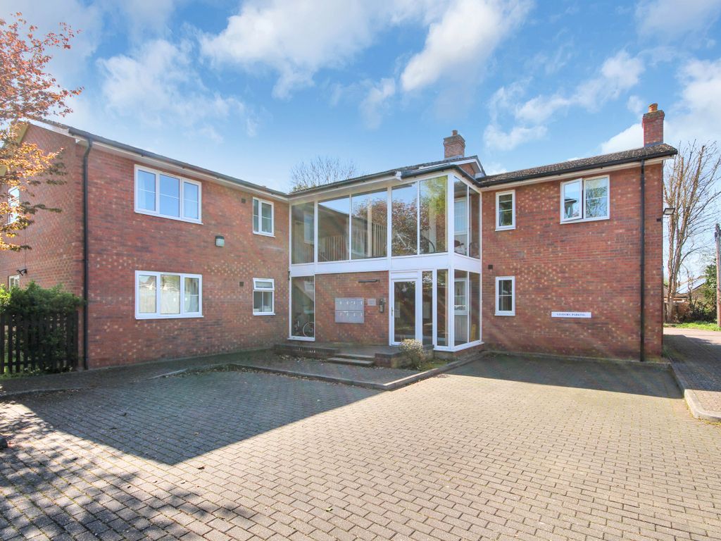 1 bed flat for sale in New Road, Harston, Cambridge CB22, £200,000