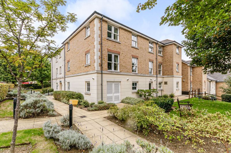 1 bed flat for sale in Nelson Court, Gravesend DA12, £120,000