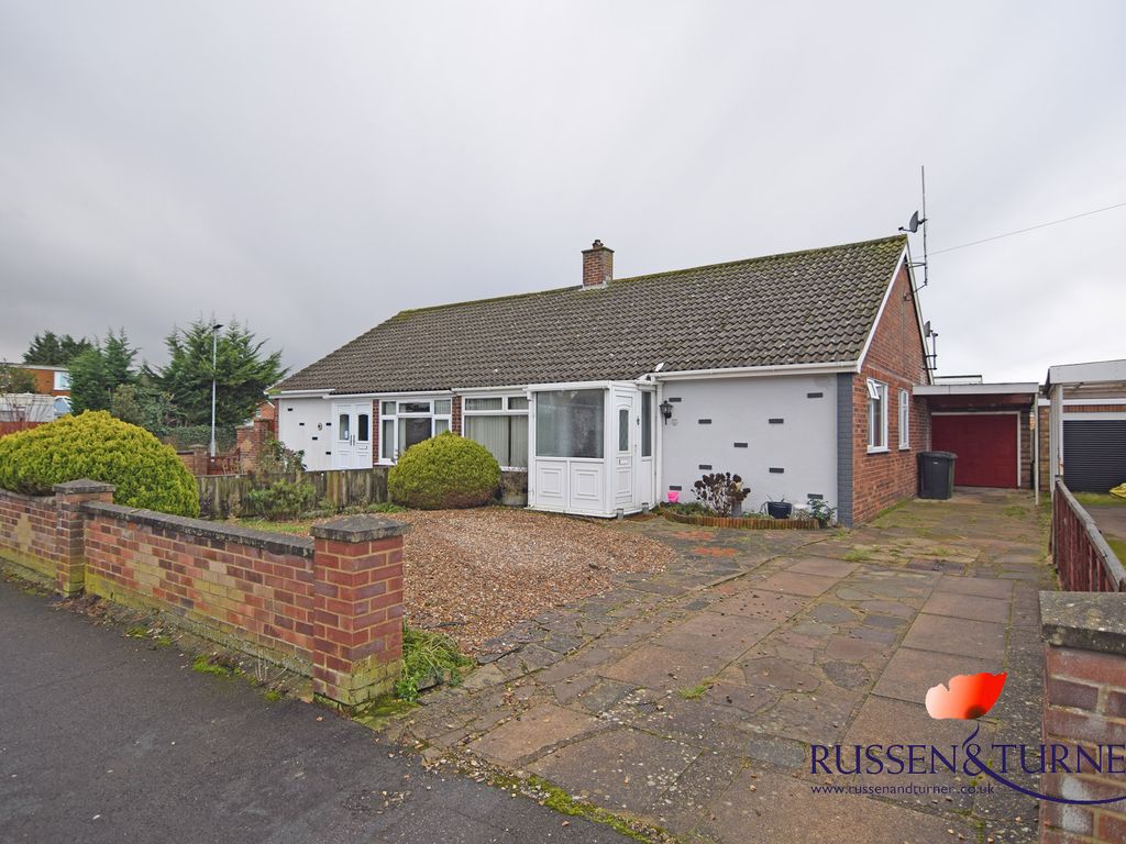 3 bed semi-detached bungalow for sale in Clifton Road, King