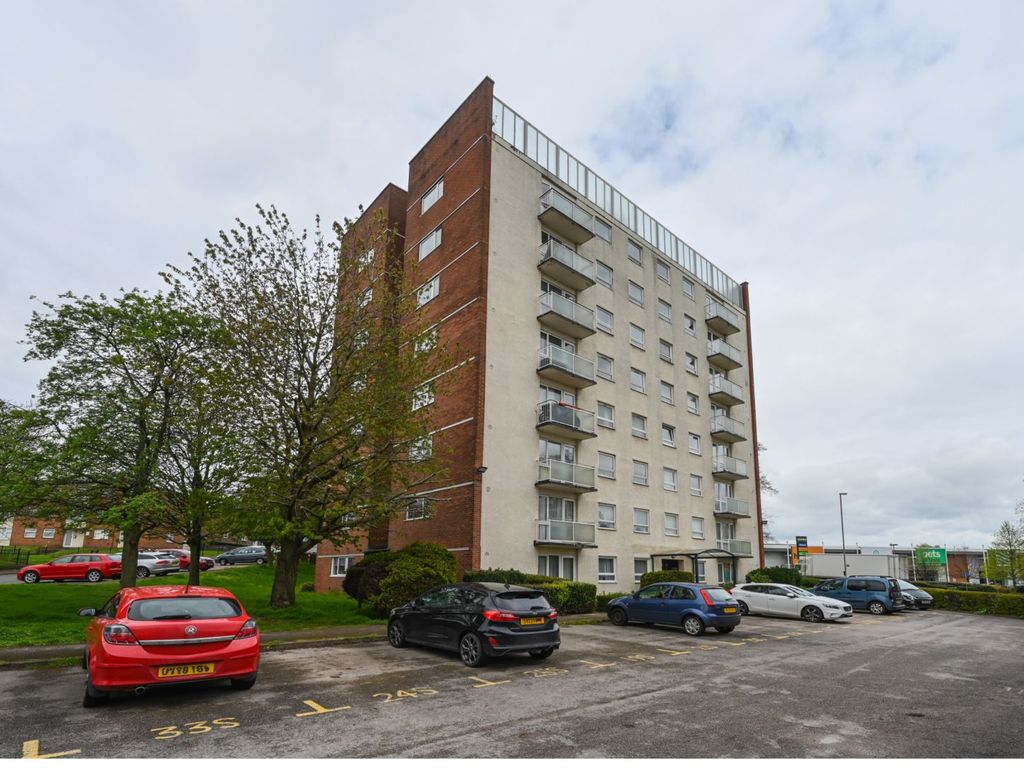 2 bed flat for sale in Hobs Road, Lichfield WS13, £128,000