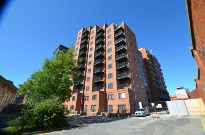 2 bed flat for sale in Hurst Street, Liverpool L1, £200,000