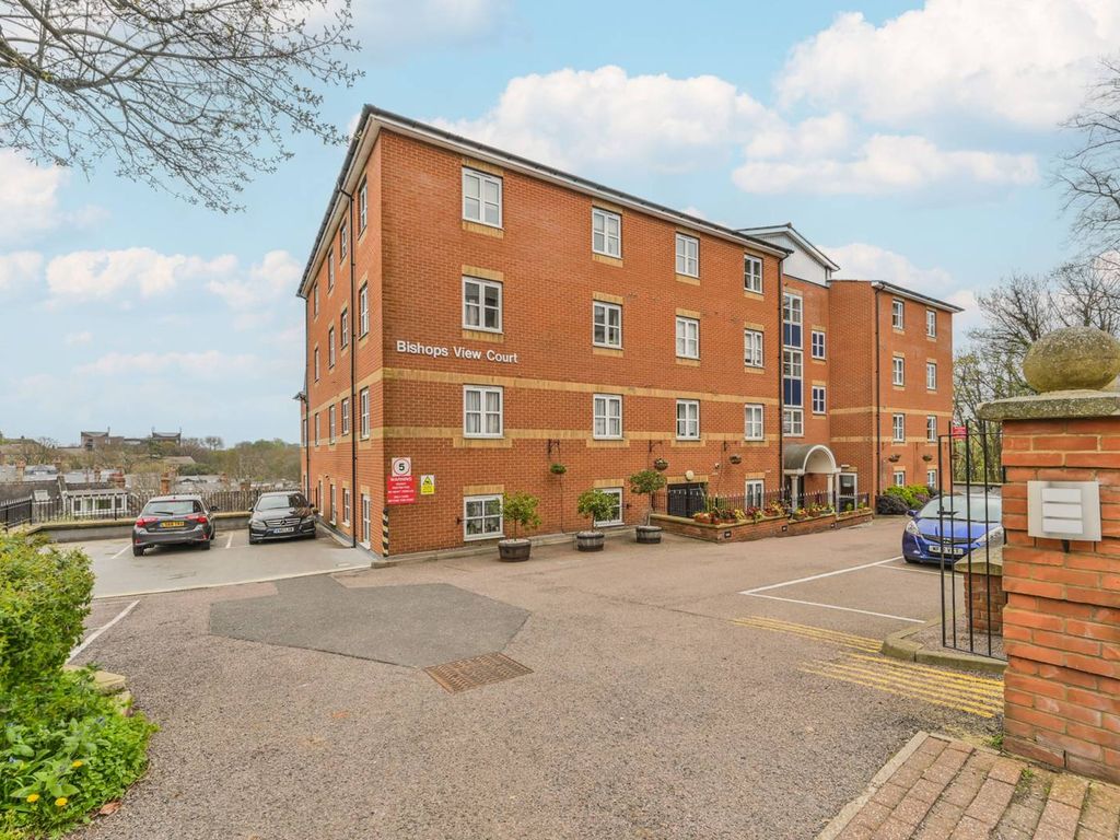 1 bed flat for sale in Bishops View Court, Muswell Hill, London N10, £250,000