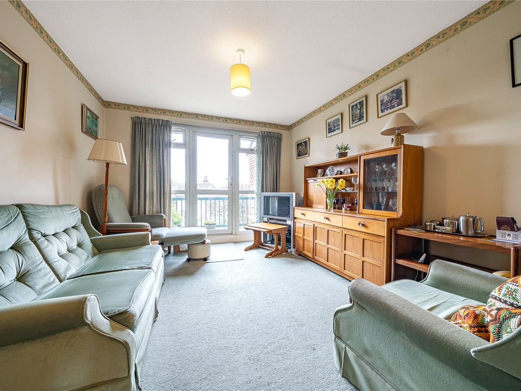 1 bed maisonette for sale in Guildford, Surrey GU1, £235,000