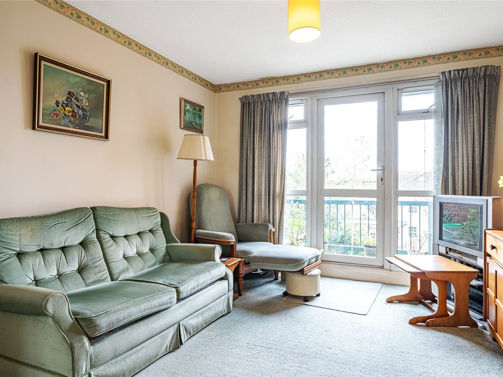 1 bed maisonette for sale in Guildford, Surrey GU1, £235,000