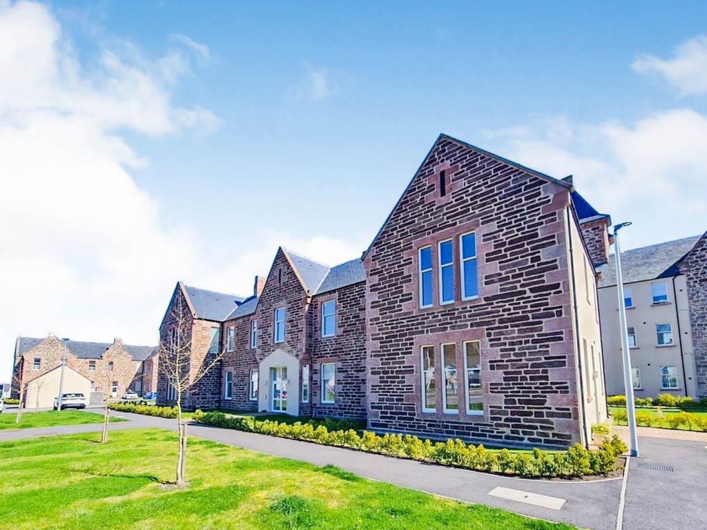 3 bed town house for sale in Great Glen Place, Inverness IV3, £270,000