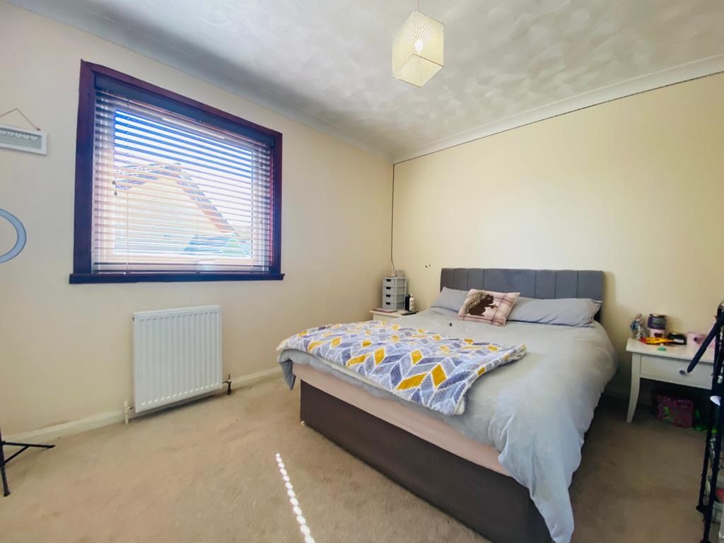 3 bed detached bungalow for sale in Ardoch Court, Stevenston KA20, £169,995