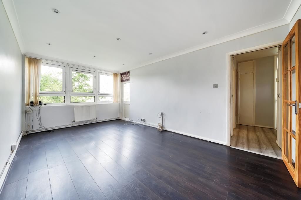 1 bed flat for sale in Langley, Berkshire SL3, £170,000