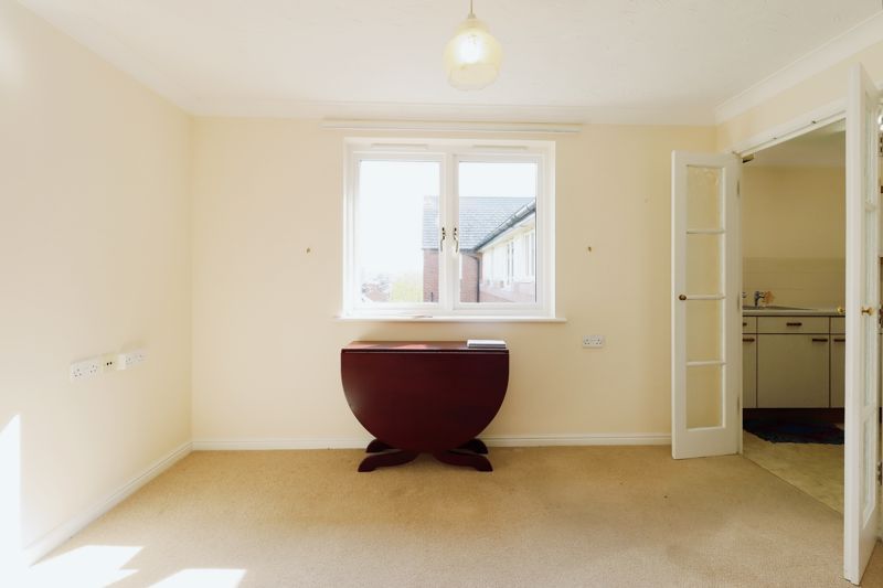 1 bed flat for sale in Pengwern Court, Shrewsbury SY3, £110,000