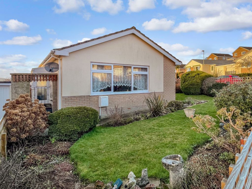 2 bed detached bungalow for sale in Kilnford Road, Kingsteignton, Newton Abbot TQ12, £280,000