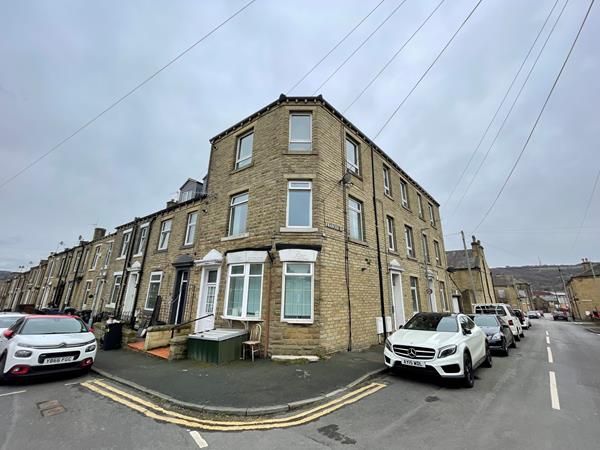 Commercial property for sale in Elizabeth Street, Elland HX5, £350,000