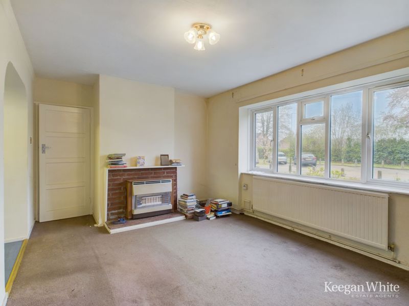 2 bed flat for sale in Stile Meadow, Beaconsfield HP9, £260,000