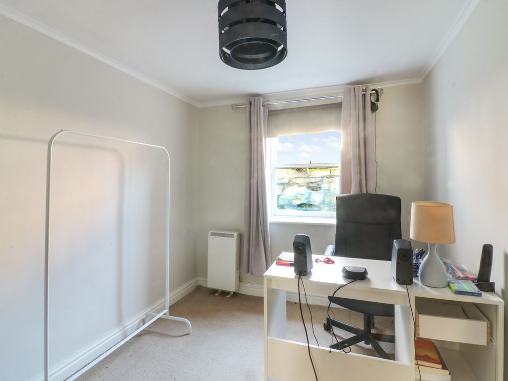 2 bed flat for sale in Summerlays Place, Bath BA2, £240,000