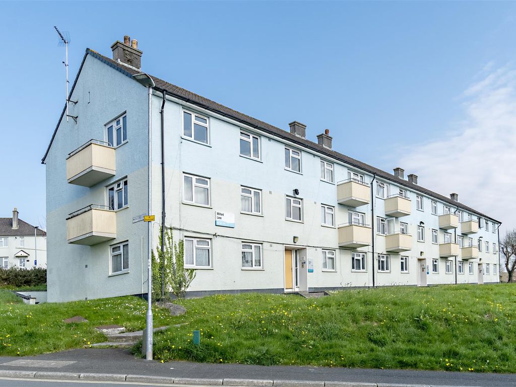 2 bed flat for sale in Milford Lane, Whitleigh, Plymouth PL5, £105,000