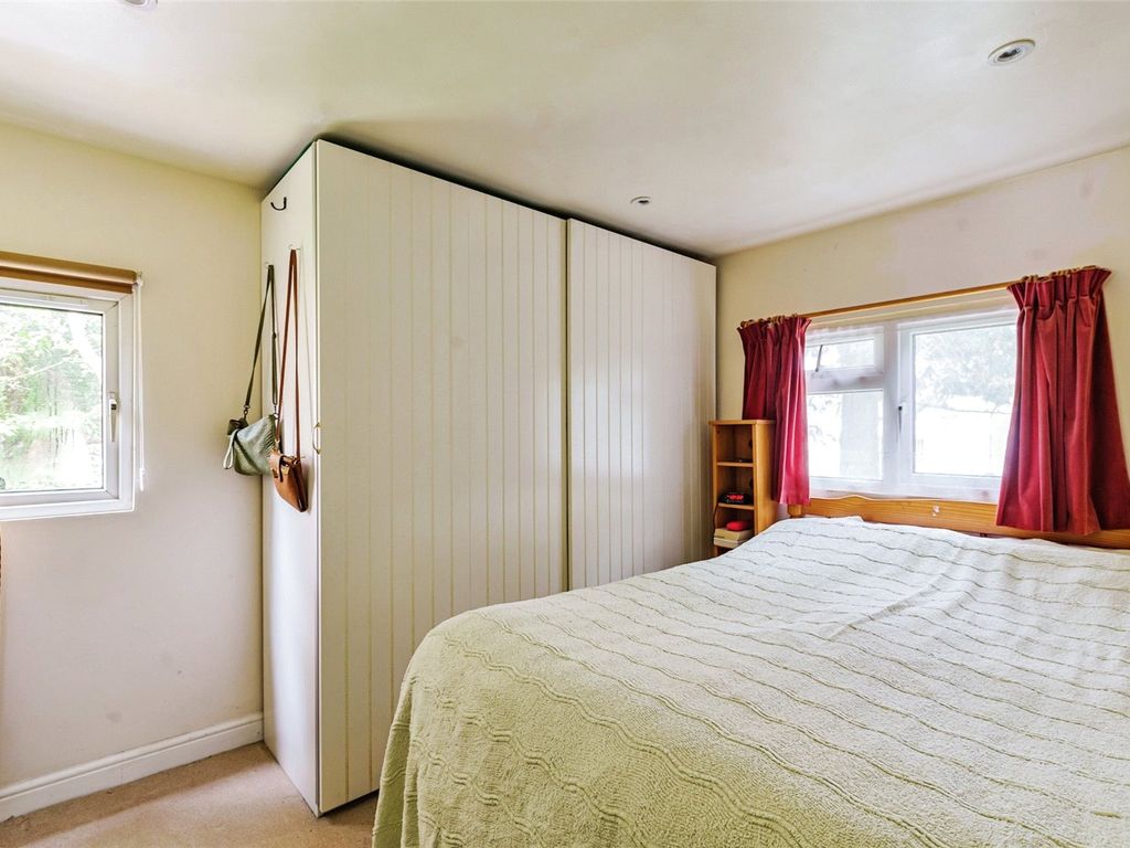 2 bed property for sale in Nuthatch Way, Turners Hill Park, Turners Hill, Crawley RH10, £160,000