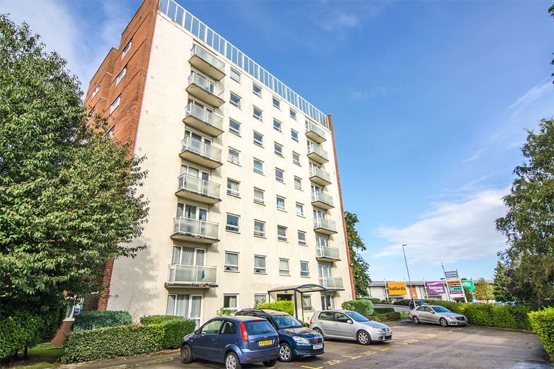 2 bed flat for sale in Shenstone House, Hobs Road, Lichfield WS13, £100,000