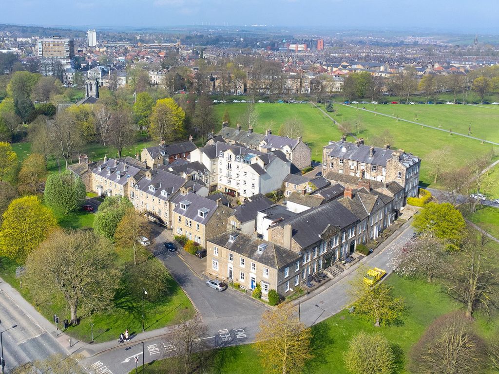2 bed flat for sale in Church Square Mansions, Church Square, Harrogate HG1, £170,000
