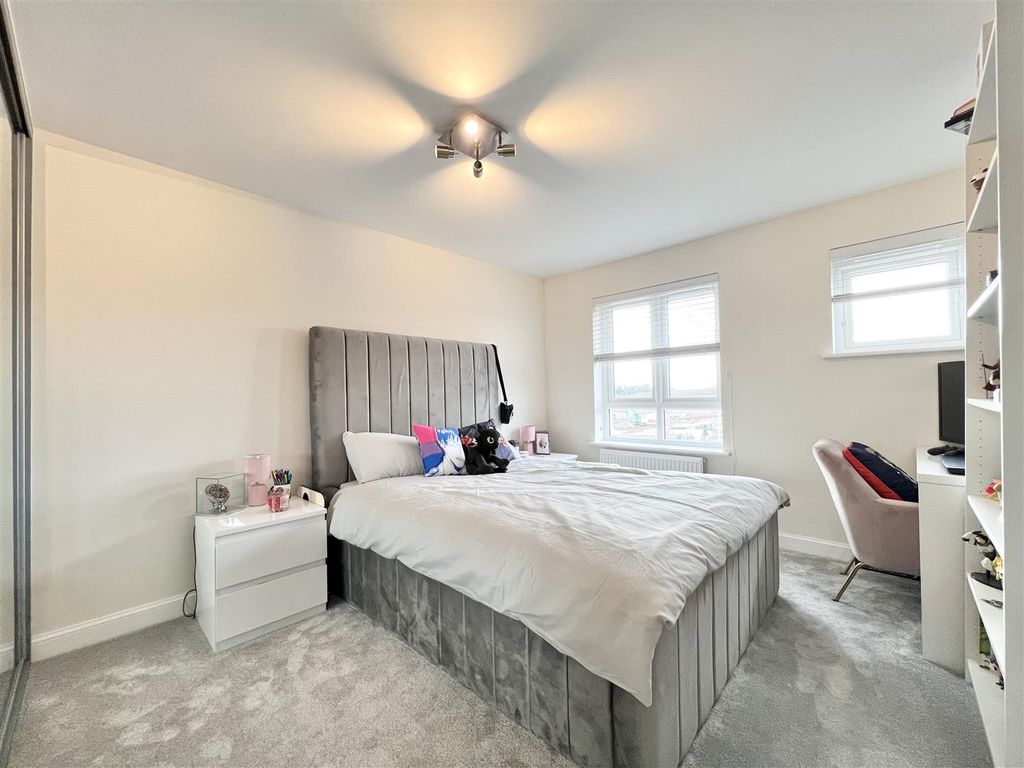 4 bed detached house for sale in Lambourne Crescent, Coatbridge, Coatbridge ML5, £329,999