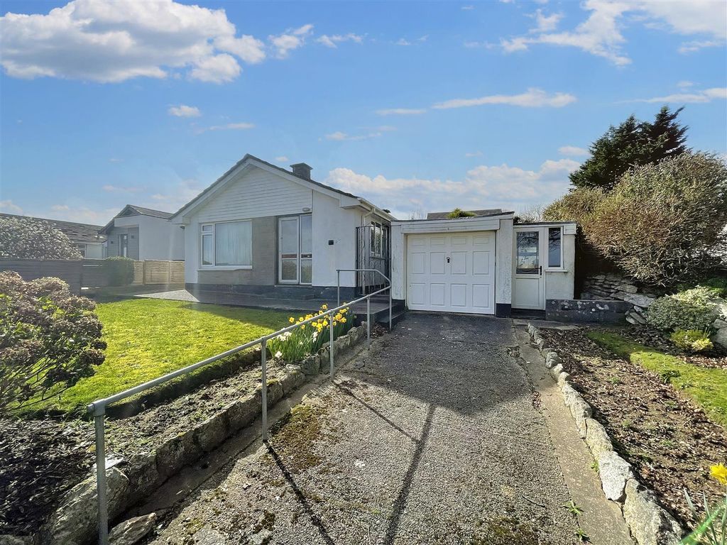 2 bed detached bungalow for sale in Cunningham Park, Mabe Burnthouse, Penryn TR10, £250,000