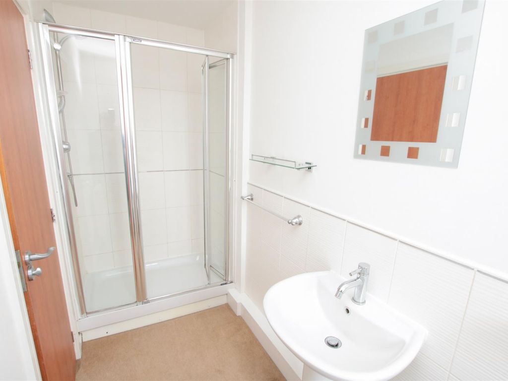 2 bed flat for sale in Cornflower Drive, Bessacarr, Doncaster DN4, £110,000