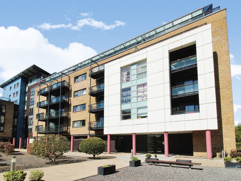 1 bed flat for sale in Ferry Court, Cardiff CF11, £90,000