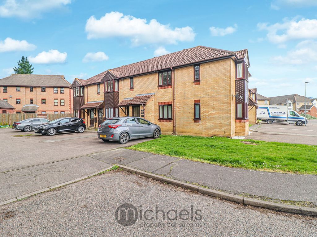 1 bed flat for sale in Hanbury Gardens, Highwoods, Colchester CO4, £130,000