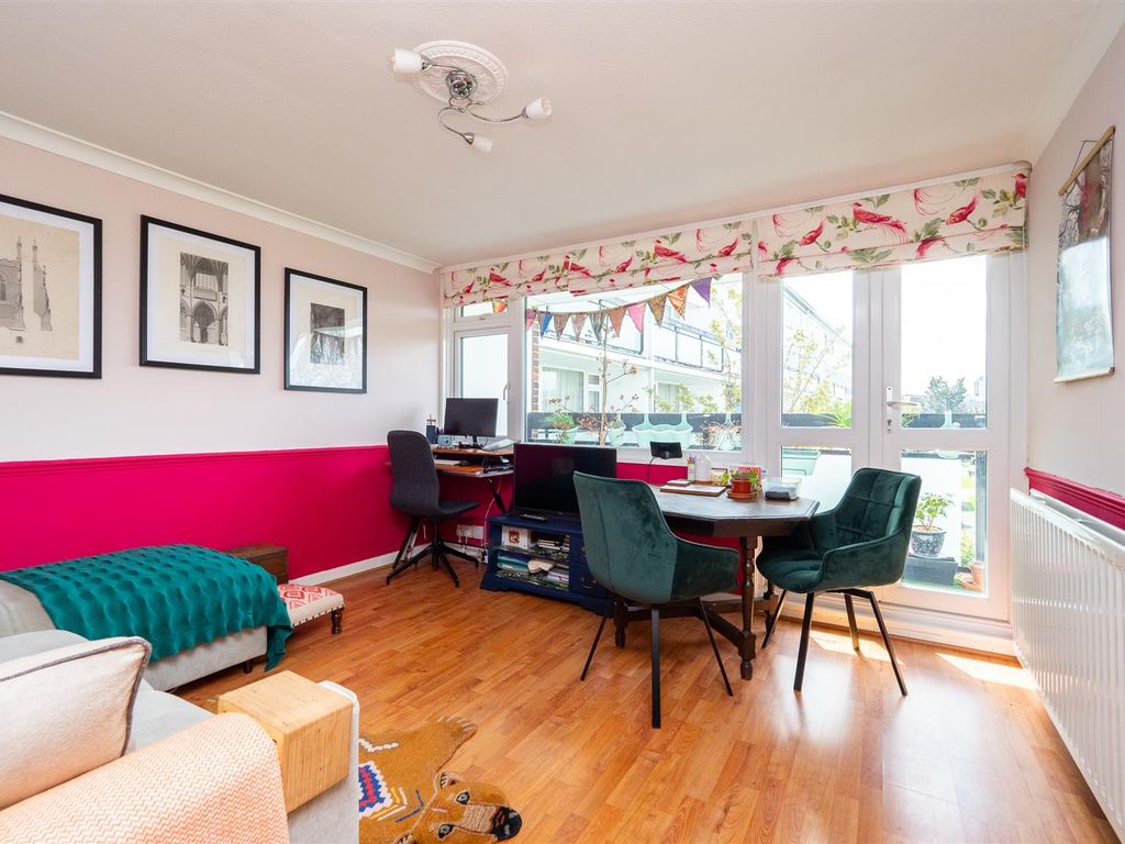 1 bed flat for sale in Brunswick Road, Sutton SM1, £210,000