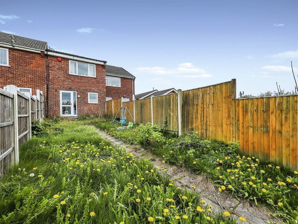 4 bed terraced house for sale in Barlow Drive North, Awsworth, Nottingham NG16, £185,000