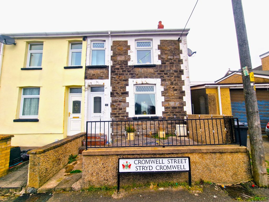 2 bed end terrace house for sale in Cromwell Street, Abertillery NP13, £115,000