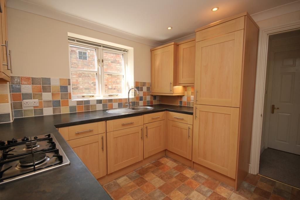 2 bed flat for sale in The Vineyards, Ely CB7, £220,000