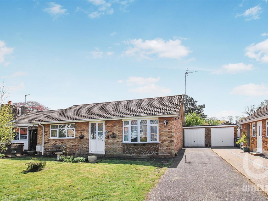 3 bed detached bungalow for sale in Brent Avenue, Snettisham, King's Lynn PE31, £280,000