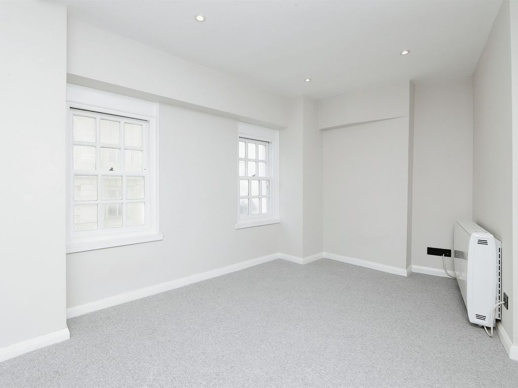 2 bed flat for sale in Bartholomews, Brighton BN1, £300,000