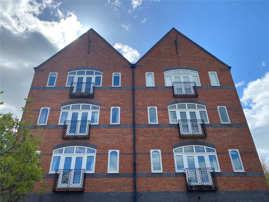 2 bed flat for sale in Brindley Court, Braunston, Northamptonshire NN11, £265,000