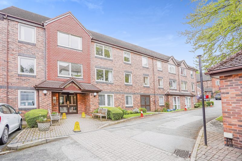 2 bed flat for sale in Tudor Court, Sutton Coldfield B72, £130,000
