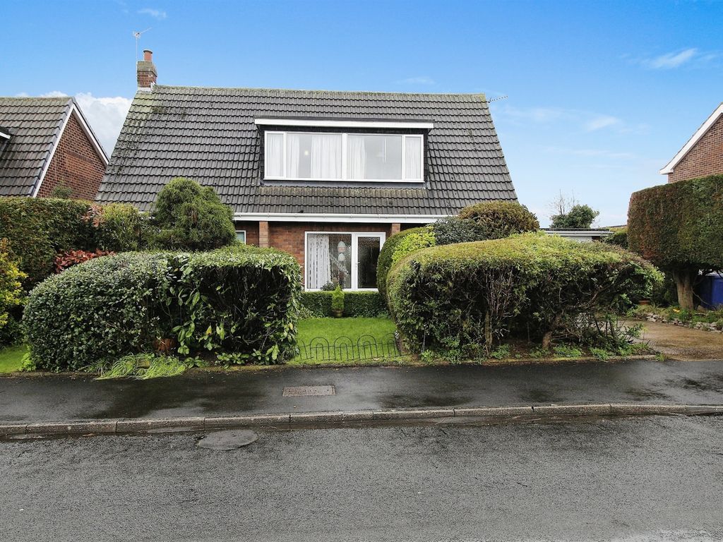 3 bed detached house for sale in Mansion Court Gardens, Thorne, Doncaster DN8, £265,000